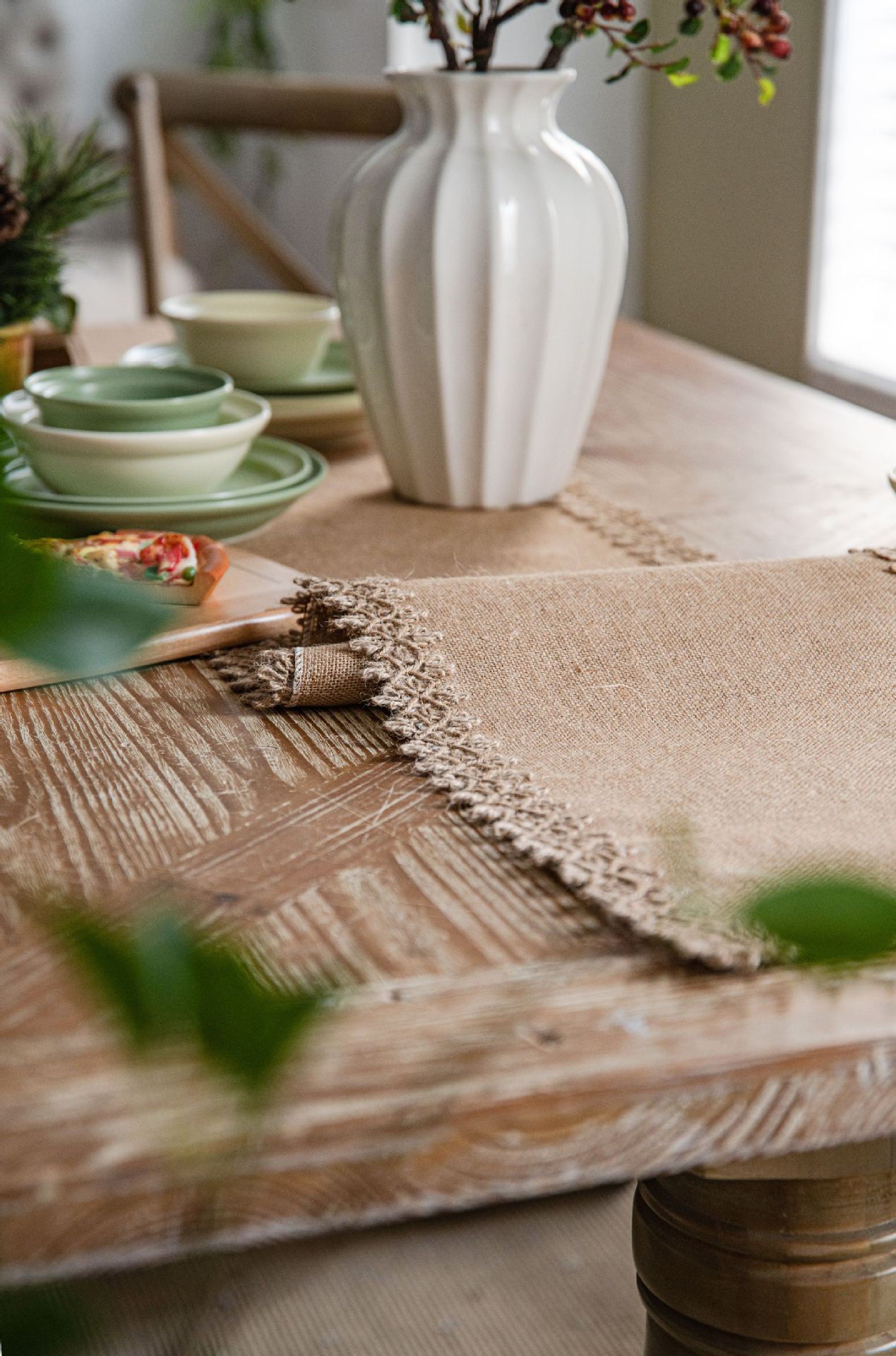Chemin de table en lin de jute - Home Textiles News avis et prix